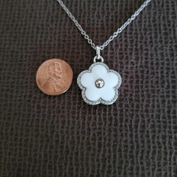 Brighton "Dazzling Love"♥️ White Flower🌸 Pendant Necklace - NWT - Picture 6 of 15